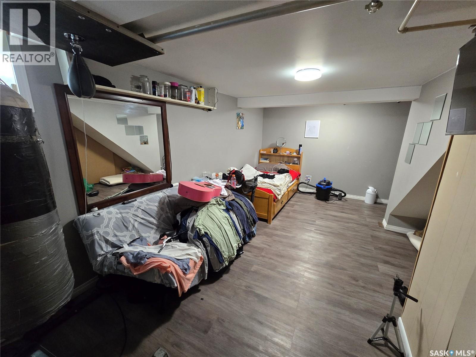 96 7Th Avenue Ne, Swift Current, SK - Indoor