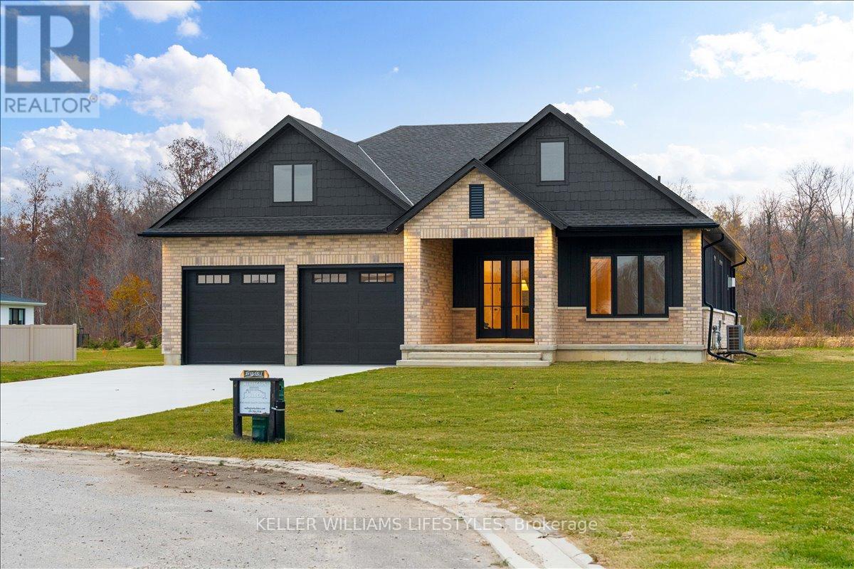 126 Fraser Crescent, Lambton Shores (Forest), ON - Outdoor With Facade