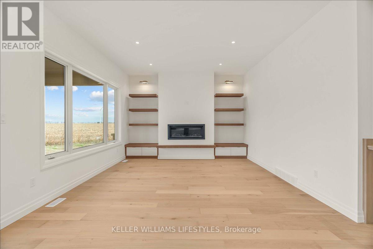 126 Fraser Crescent, Lambton Shores (Forest), ON - Indoor With Fireplace