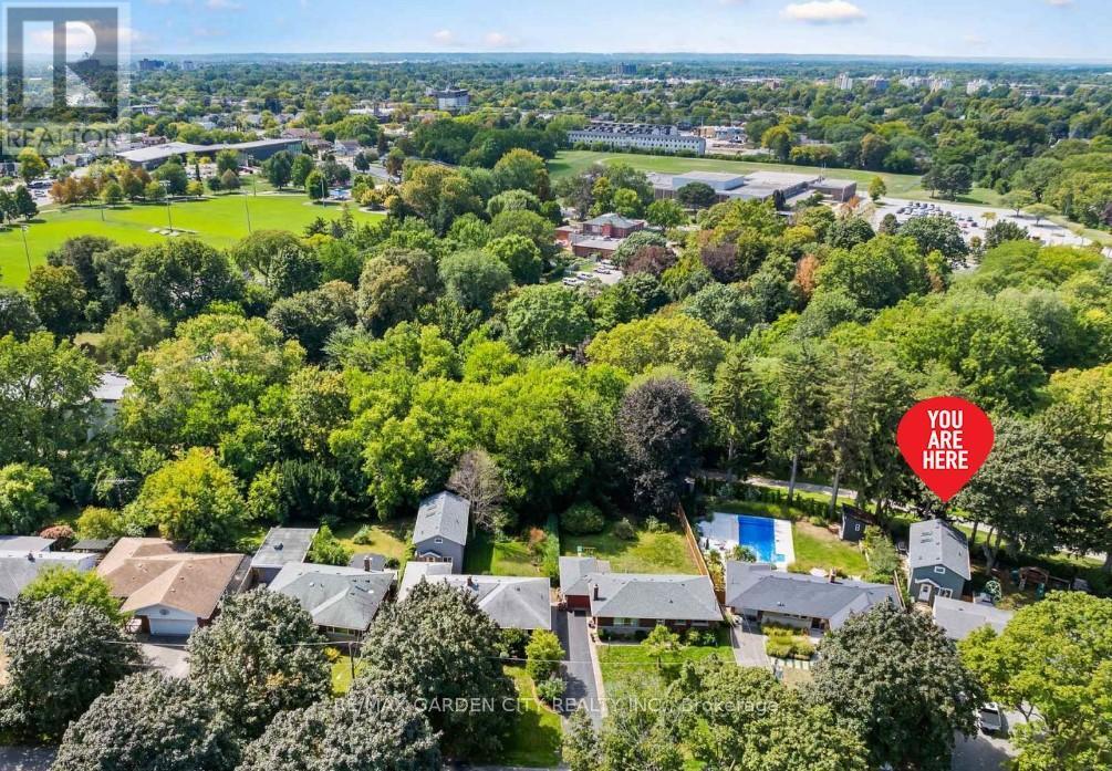 28A Kenworth Drive, St. Catharines (Carlton/Bunting), ON - Outdoor With View