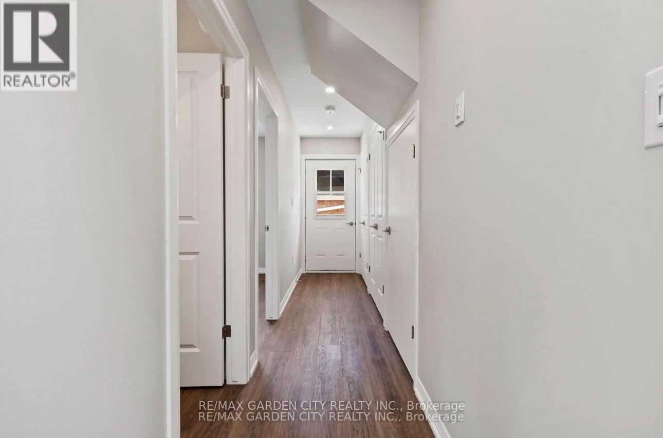 28A Kenworth Drive, St. Catharines (Carlton/Bunting), ON - Indoor Photo Showing Other Room