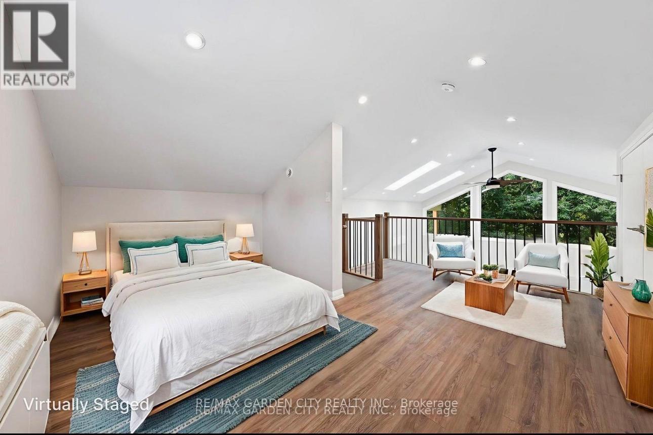 28A Kenworth Drive, St. Catharines (Carlton/Bunting), ON - Indoor Photo Showing Bedroom