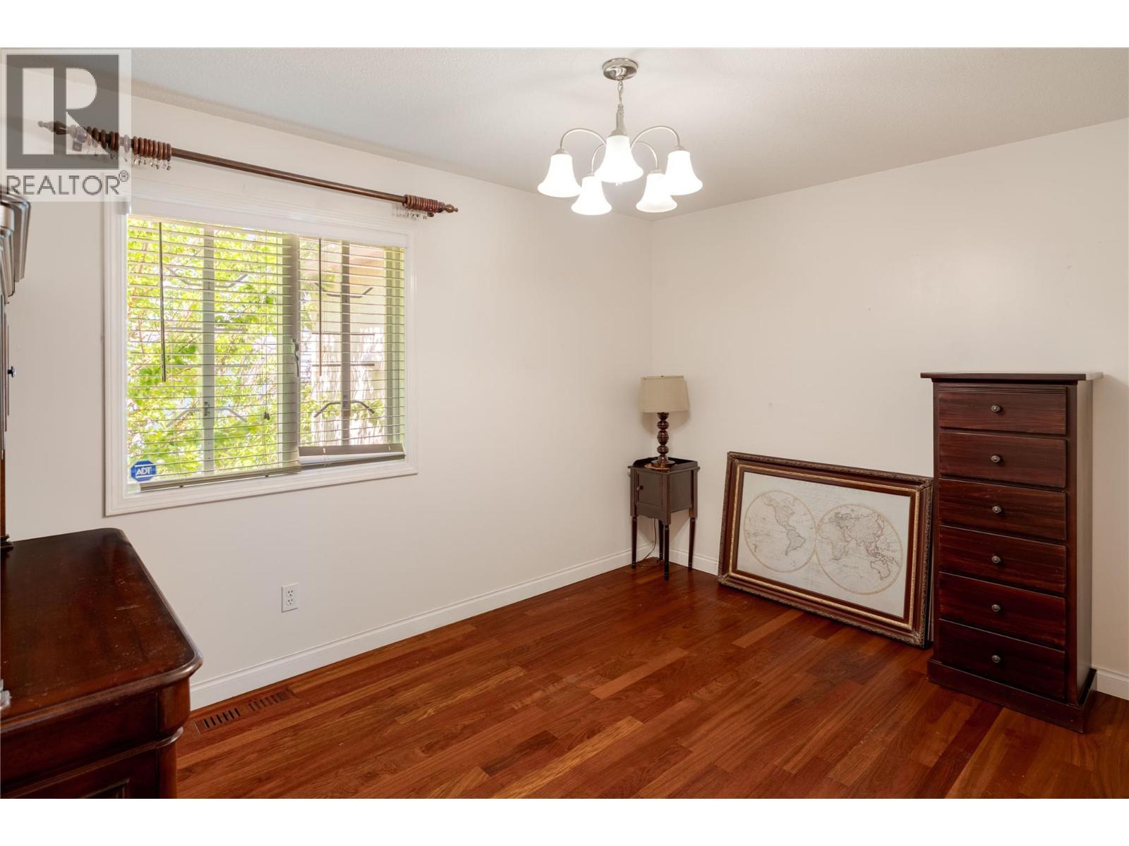 740 Royal Pine Drive, Kelowna, BC - Indoor Photo Showing Other Room