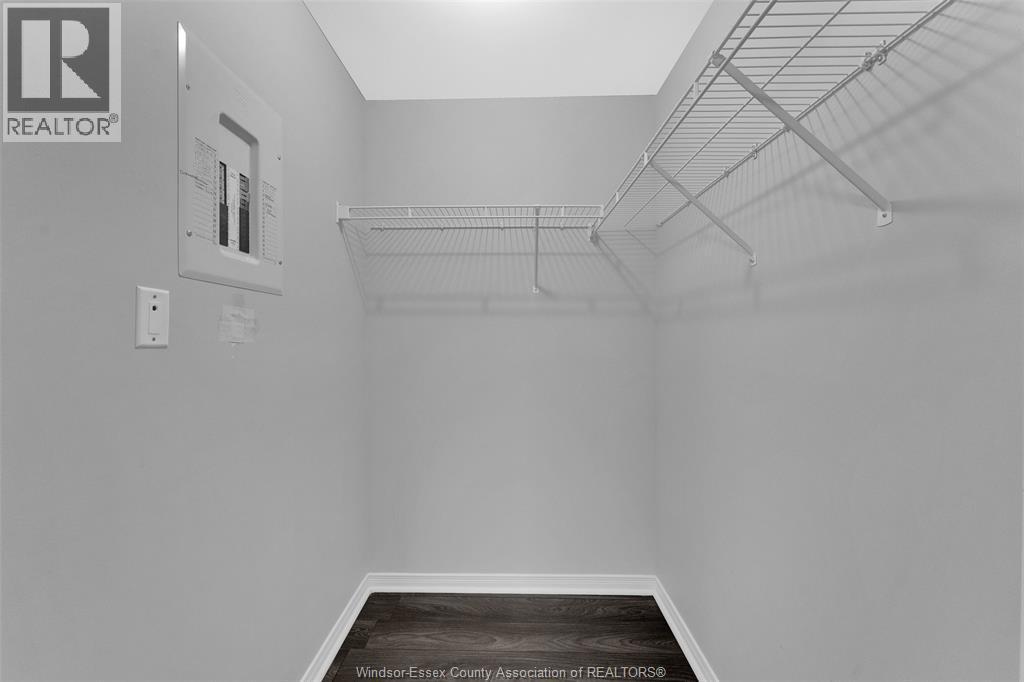 315 Village Grove Unit# 501, Tecumseh, ON - Indoor With Storage