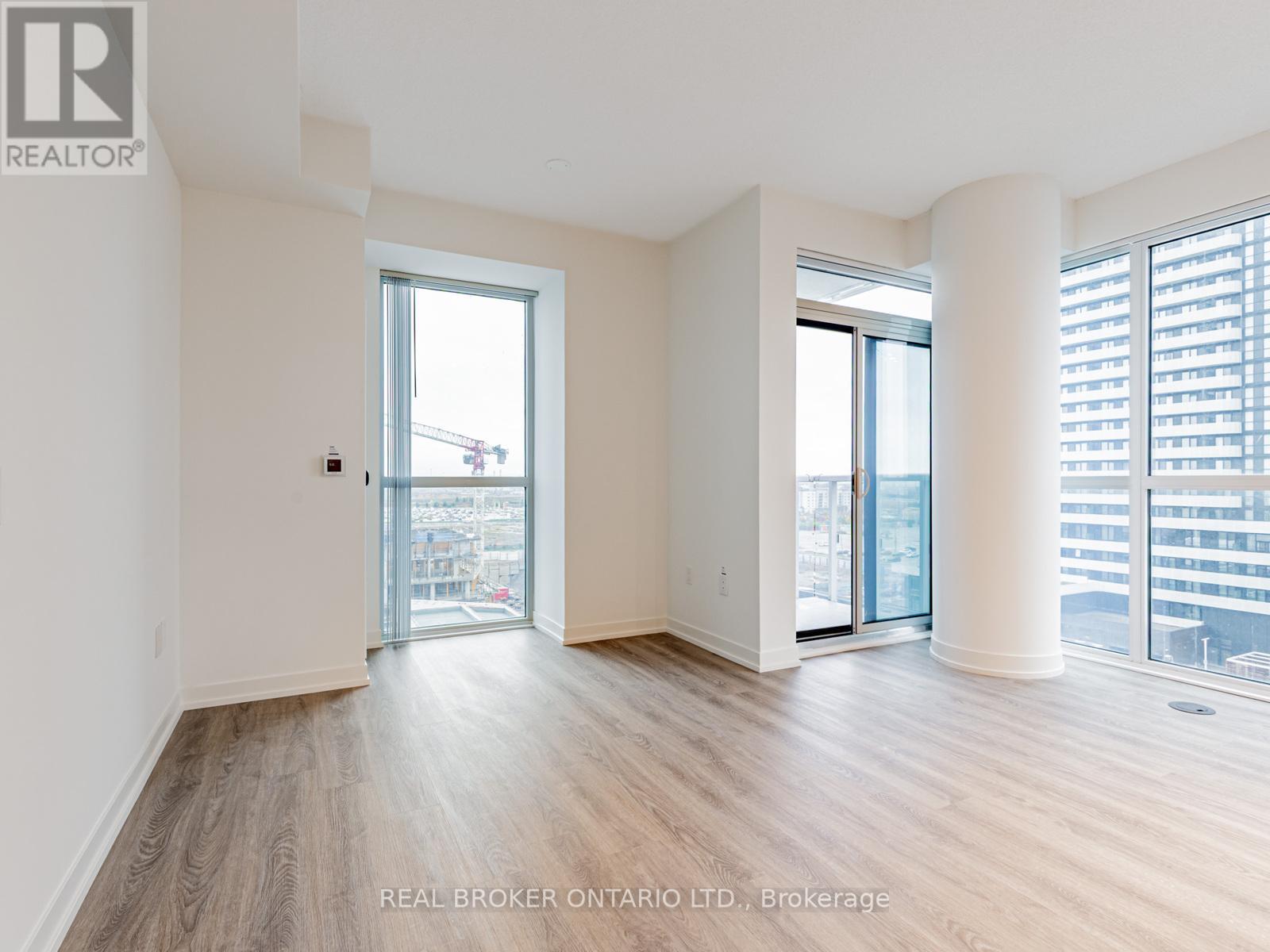 712 - 8 Interchange Way, Vaughan, ON - Indoor Photo Showing Other Room