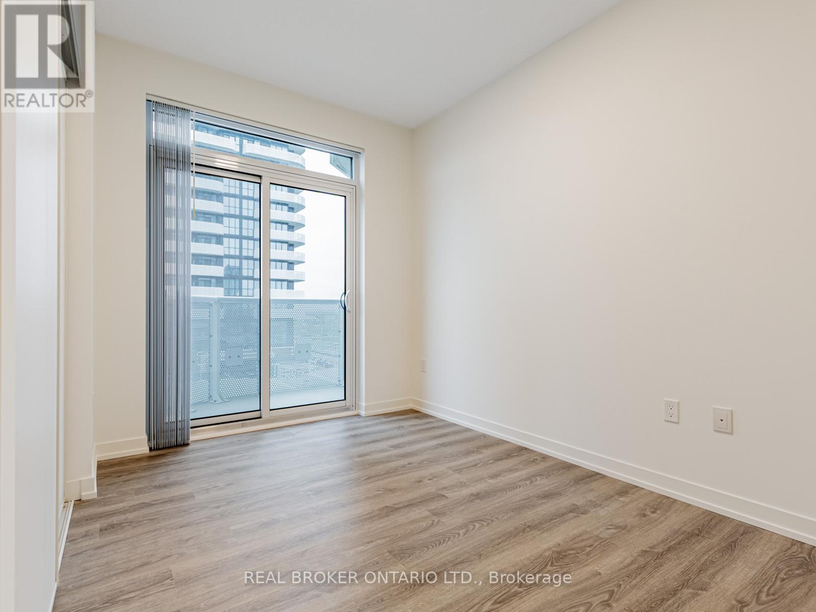 712 - 8 Interchange Way, Vaughan, ON - Indoor Photo Showing Other Room