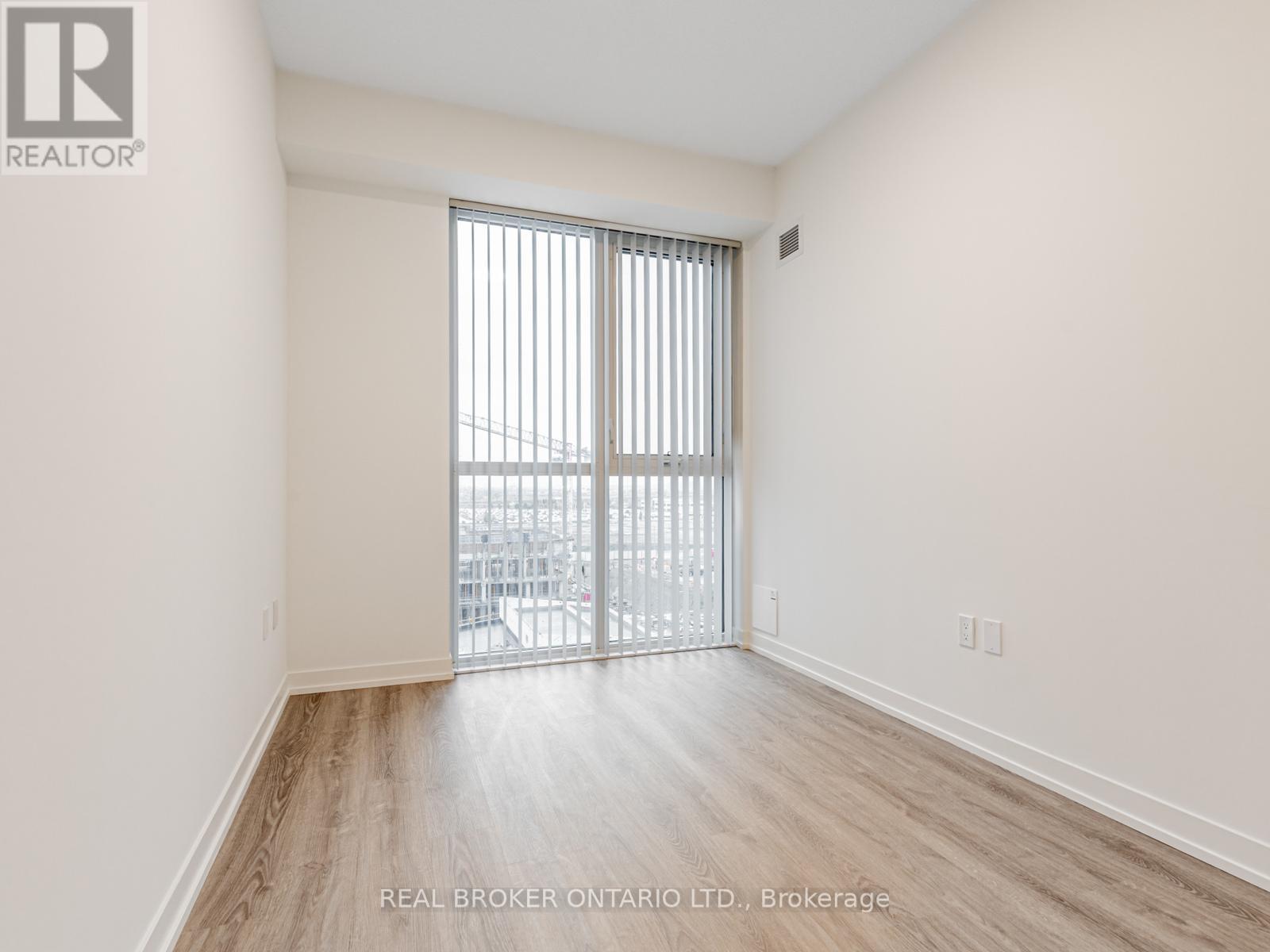 712 - 8 Interchange Way, Vaughan, ON - Indoor Photo Showing Other Room