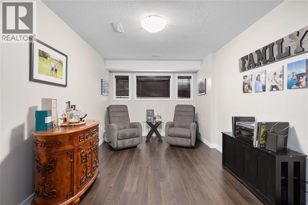 279 Homestretch Drive, St Clair, ON - Indoor Photo Showing Other Room