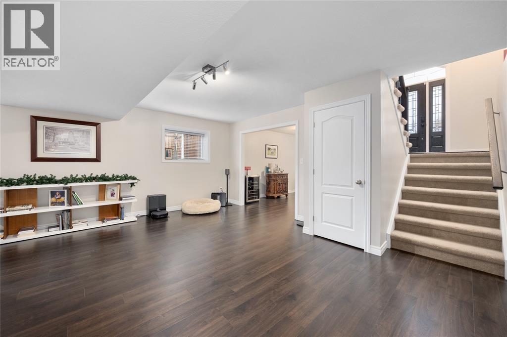 279 Homestretch Drive, St Clair, ON - Indoor