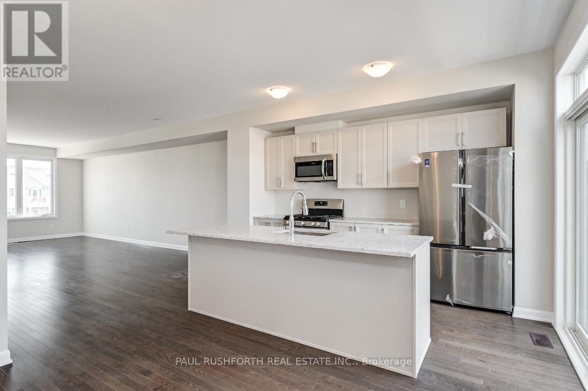 Kitchen - 818 Everbloom Lane, Ottawa, ON - Indoor Photo Showing Kitchen With Stainless Steel Kitchen
