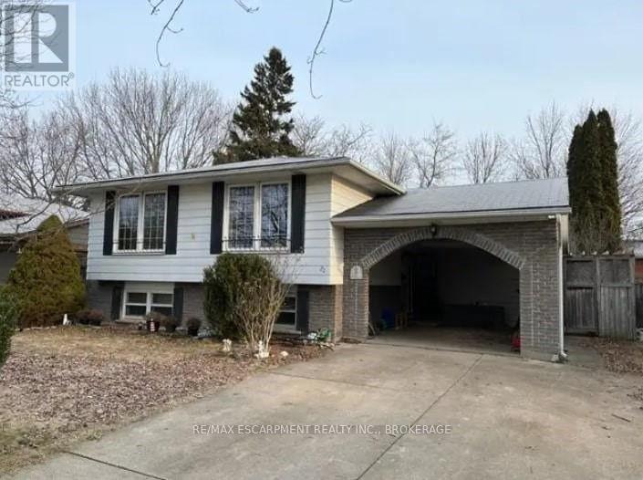 Upper - 22 Macoomb Drive, Welland (N. Welland), ON - Outdoor