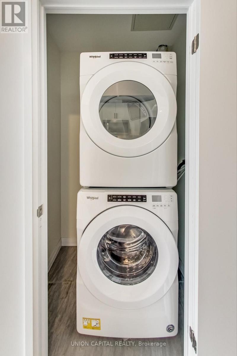 801 - 60 Charles Street W, Kitchener, ON - Indoor Photo Showing Laundry Room