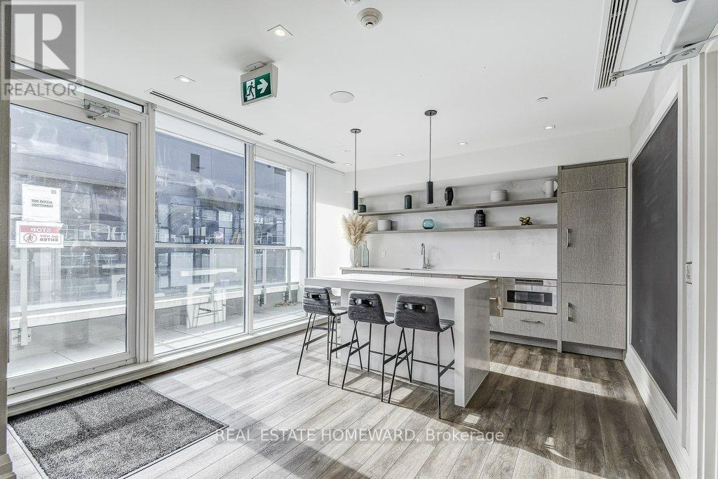923 - 212 King William Street, Hamilton, ON - Indoor Photo Showing Kitchen