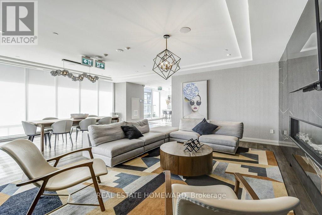 923 - 212 King William Street, Hamilton, ON - Indoor Photo Showing Living Room With Fireplace