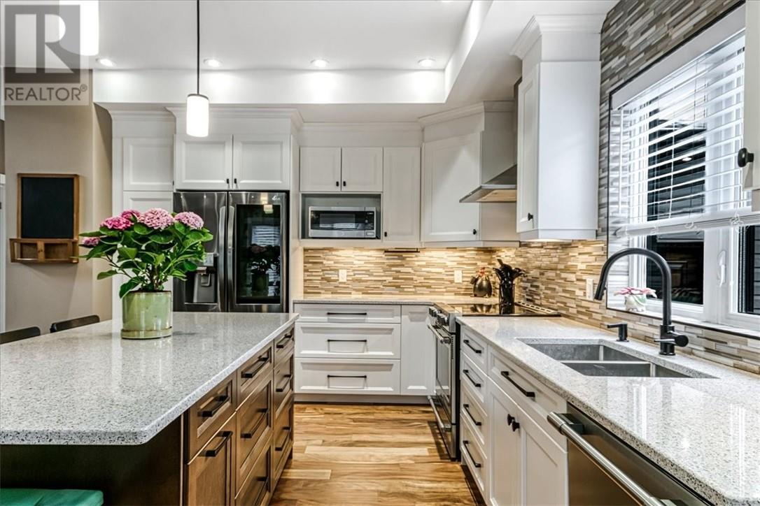 20 Chinaberry Drive, Lively, ON - Indoor Photo Showing Kitchen With Double Sink With Upgraded Kitchen