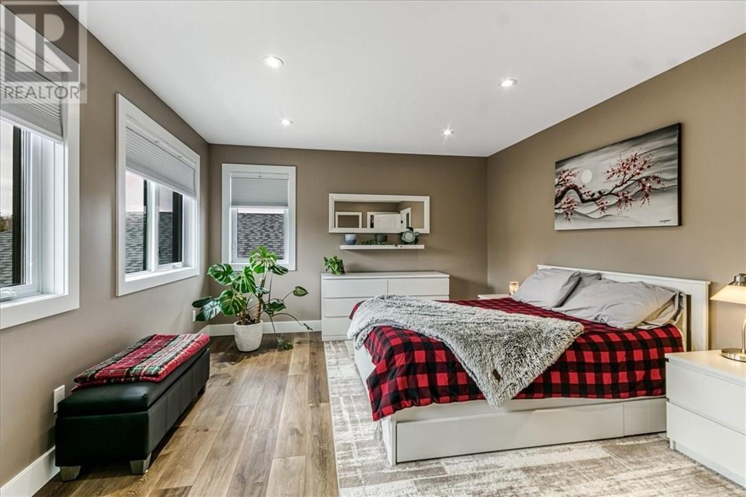 20 Chinaberry Drive, Lively, ON - Indoor Photo Showing Bedroom