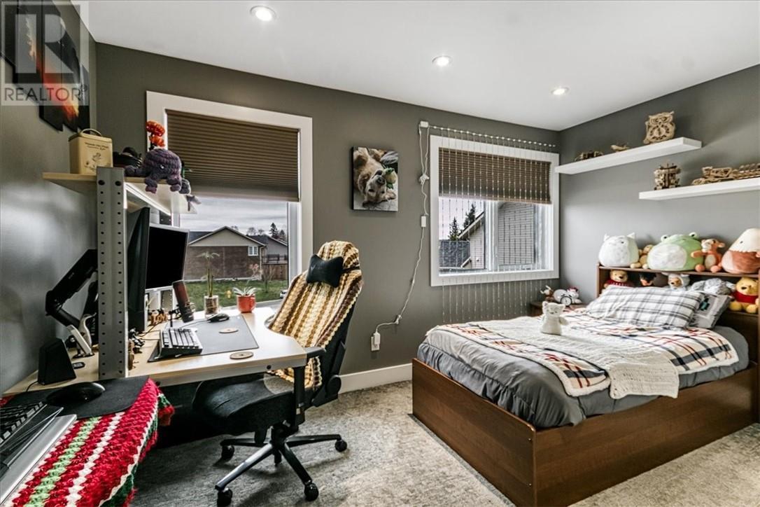 20 Chinaberry Drive, Lively, ON - Indoor Photo Showing Bedroom