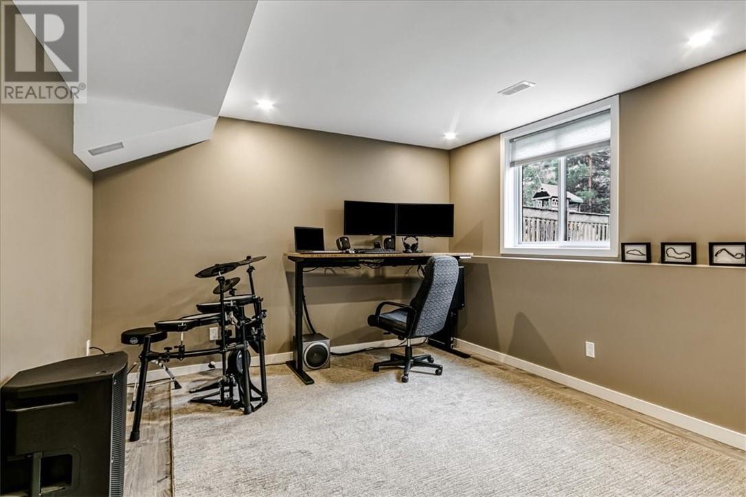 20 Chinaberry Drive, Lively, ON - Indoor