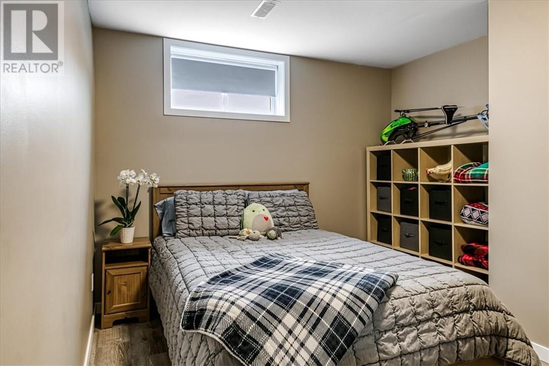 20 Chinaberry Drive, Lively, ON - Indoor Photo Showing Bedroom