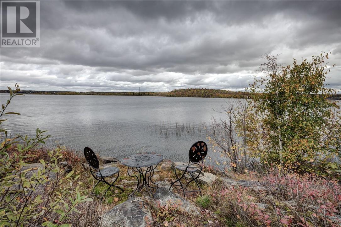 2231 Whispering Willows Road E, Azilda, ON