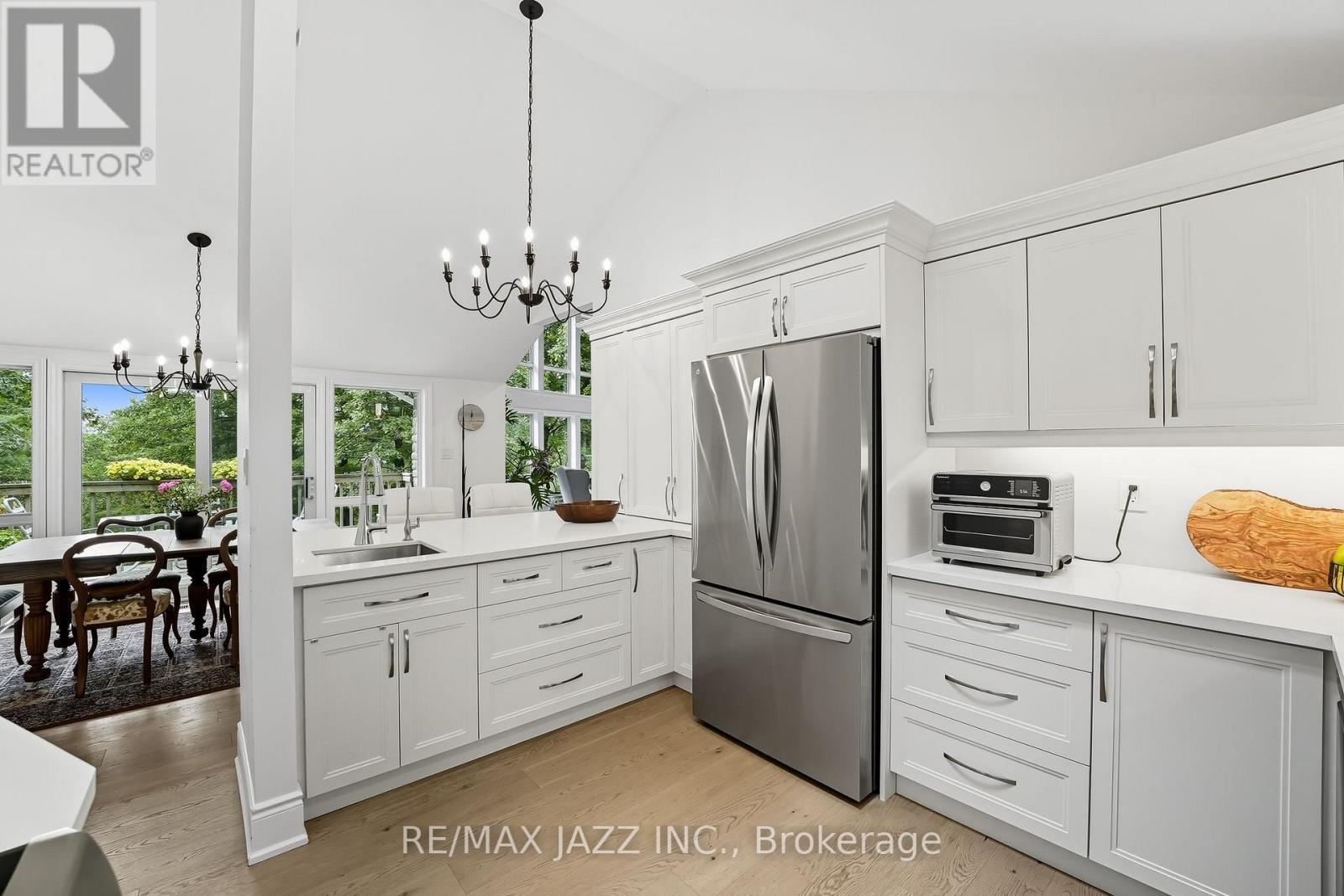 9500 Grasshopper Park Road, Clarington, ON - Indoor Photo Showing Kitchen