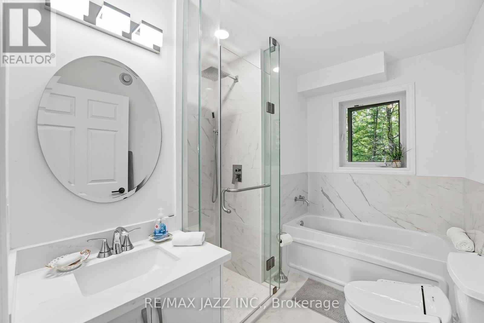 9500 Grasshopper Park Road, Clarington, ON - Indoor Photo Showing Bathroom