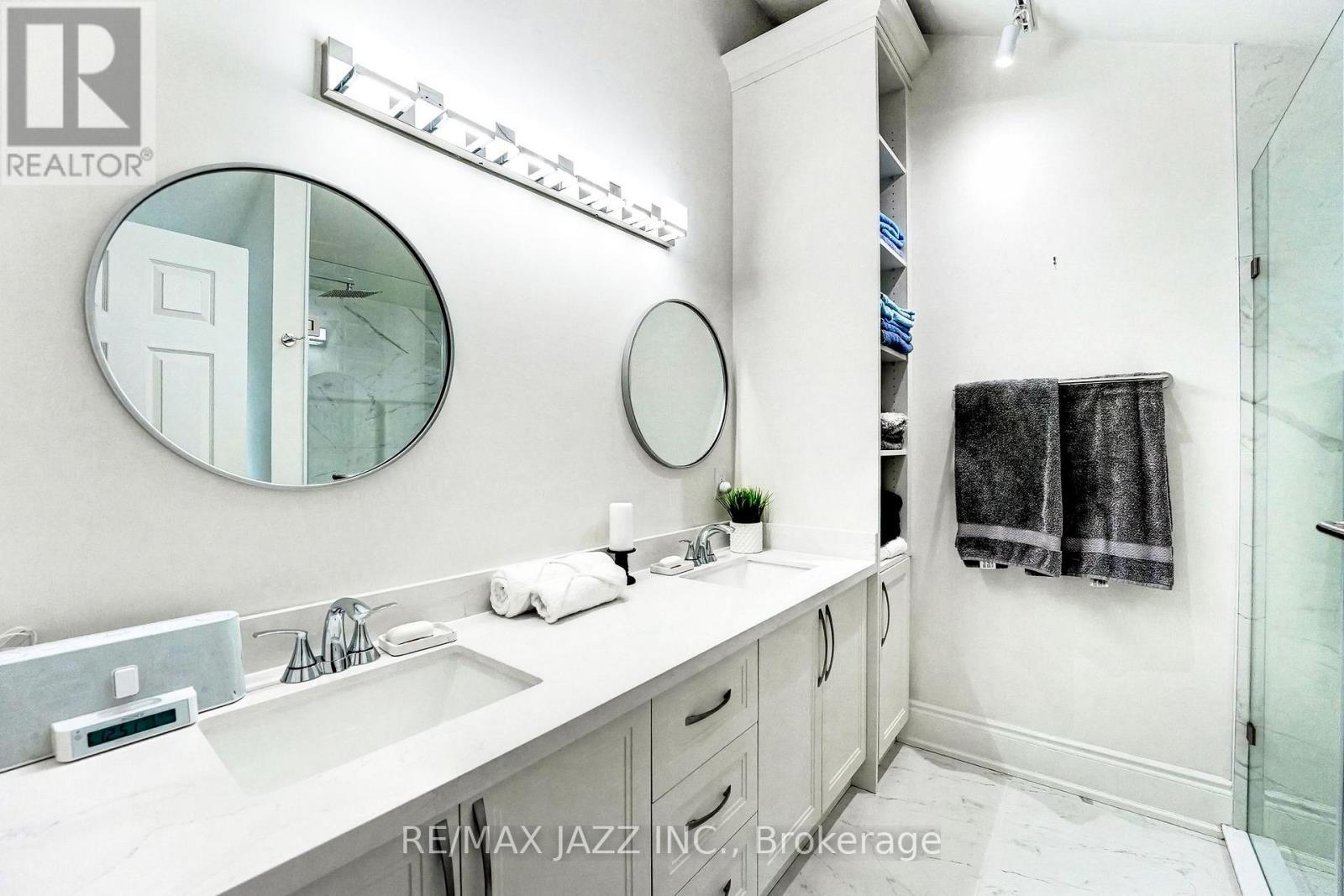 9500 Grasshopper Park Road, Clarington, ON - Indoor Photo Showing Bathroom