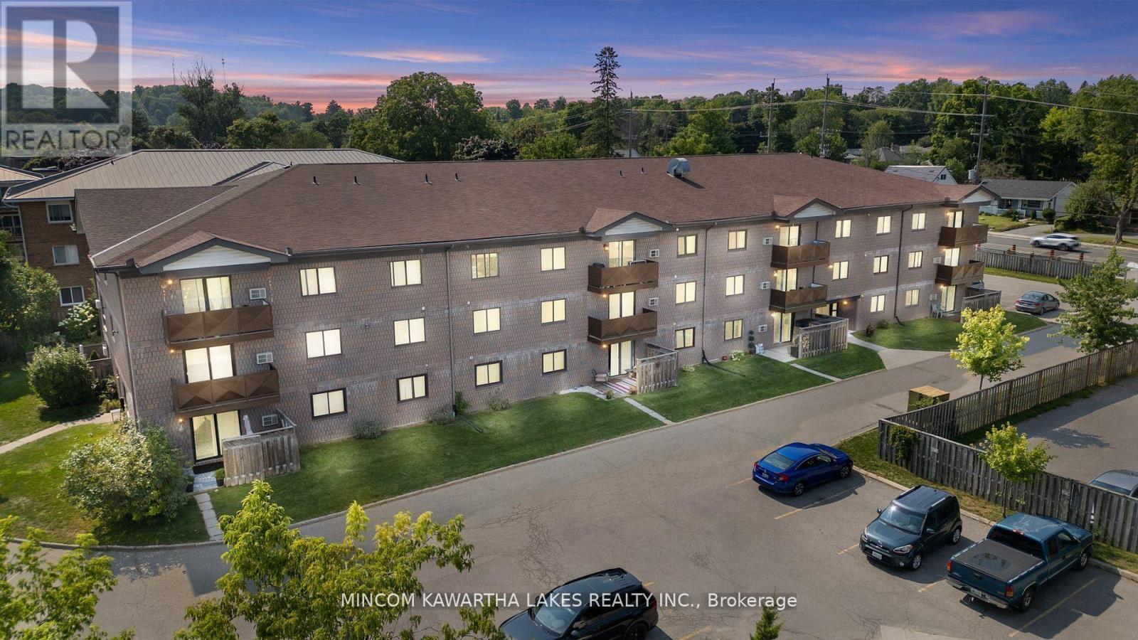 103 - 795 Sherbrooke Street, Peterborough (Otonabee Ward 1), ON - Outdoor