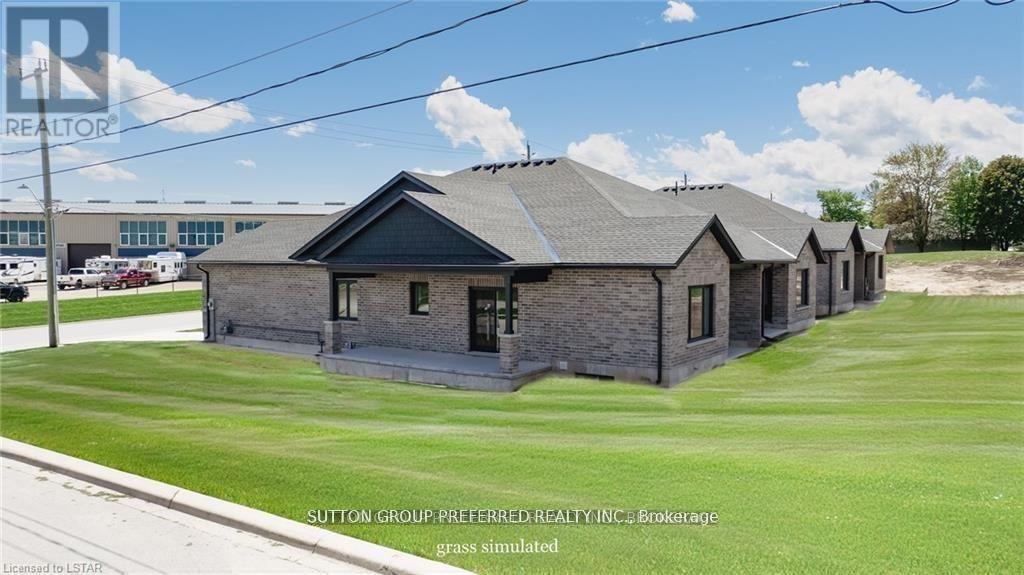 230 Beech Street, Central Huron (Clinton), ON - Outdoor