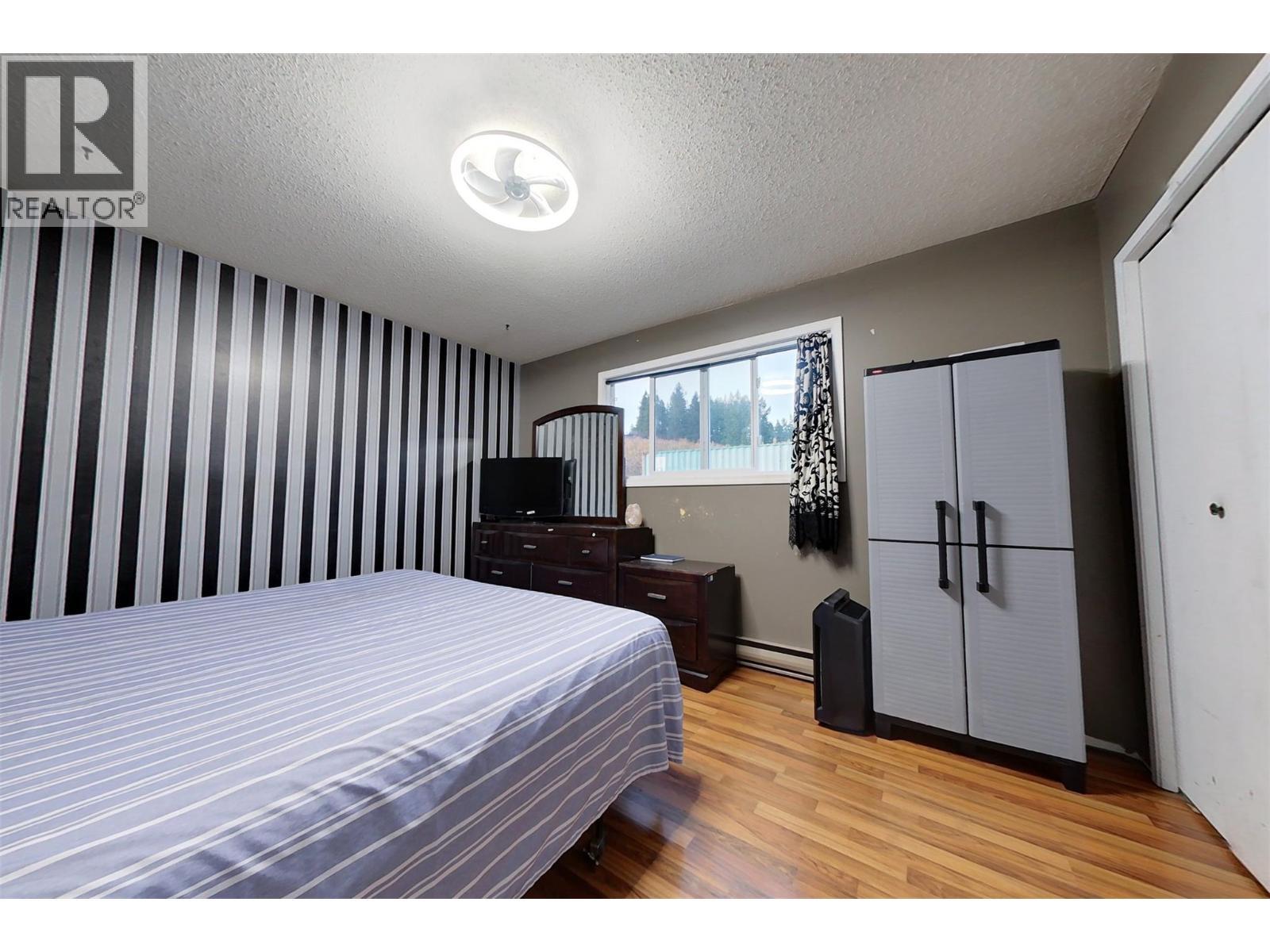 1237 32Nd S Avenue, Erickson, BC - Indoor Photo Showing Bedroom