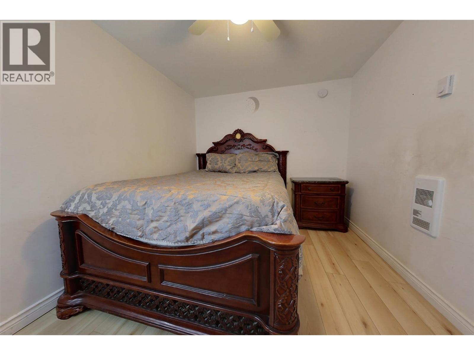 1237 32Nd S Avenue, Erickson, BC - Indoor Photo Showing Bedroom