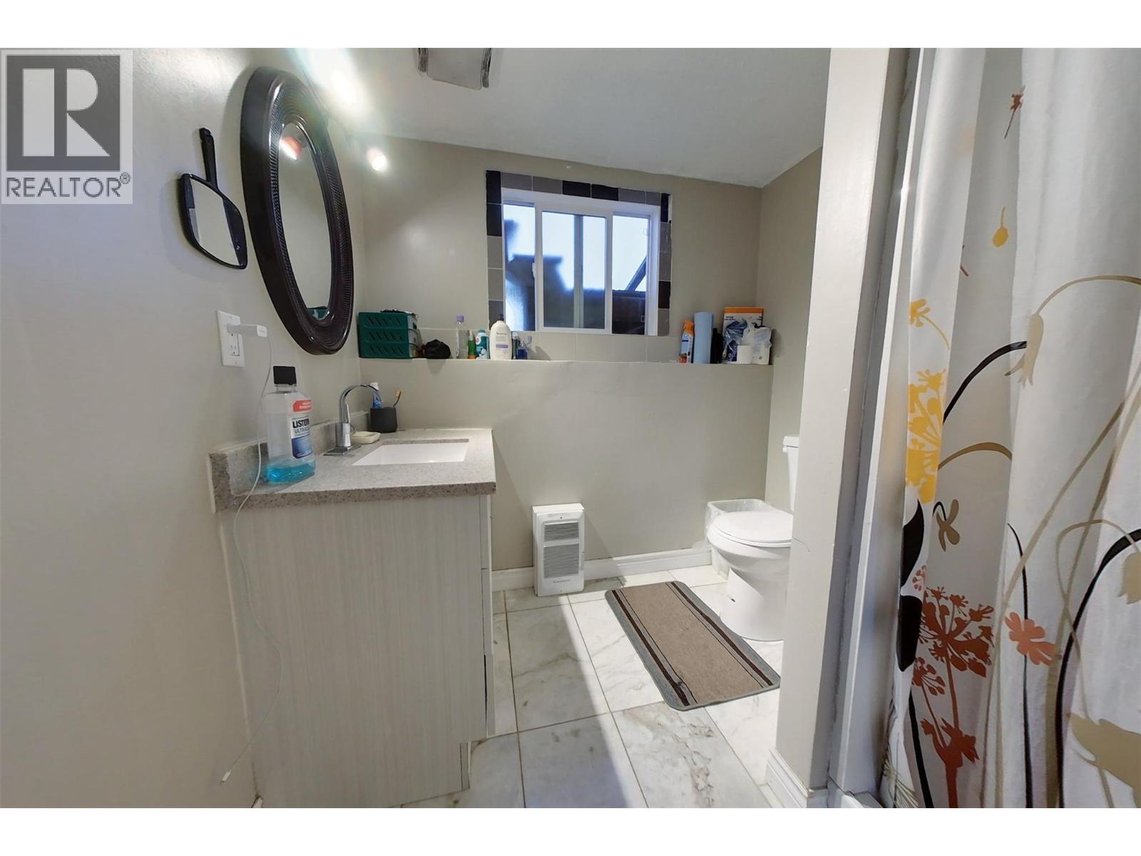 1237 32Nd S Avenue, Erickson, BC - Indoor Photo Showing Bathroom