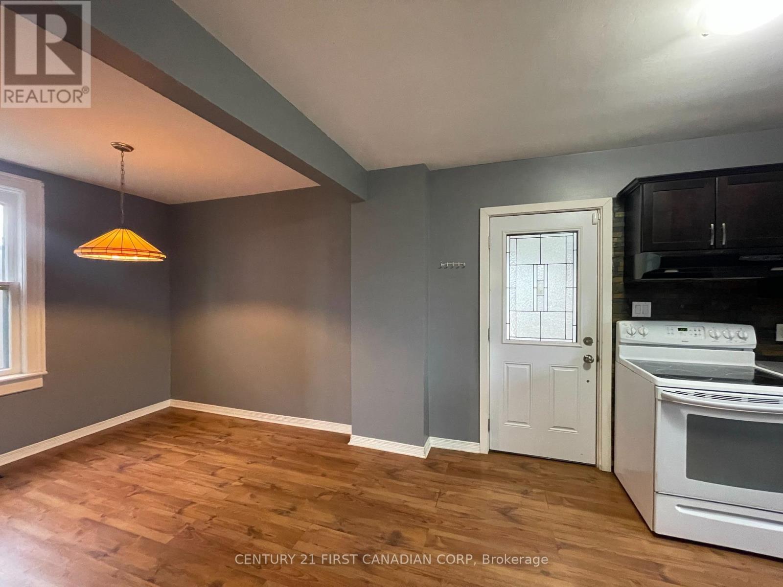 64 Edward Street, St. Thomas, ON - Indoor Photo Showing Kitchen