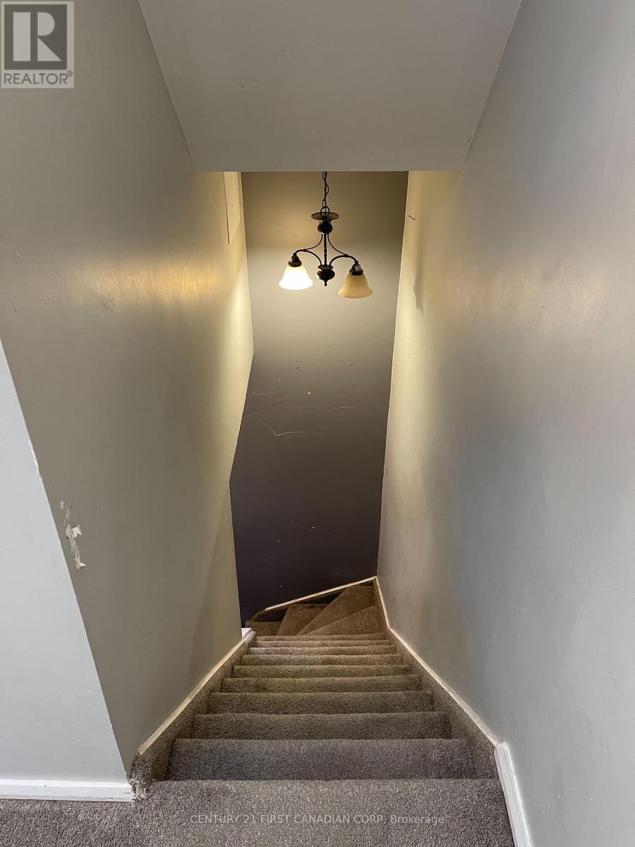 64 Edward Street, St. Thomas, ON - Indoor Photo Showing Other Room