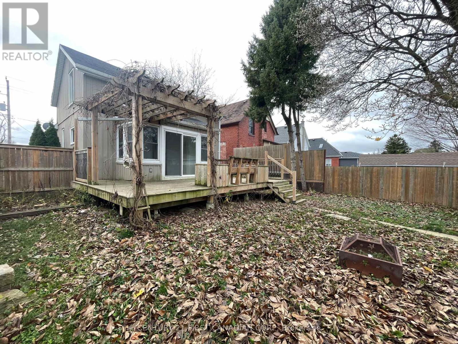 64 Edward Street, St. Thomas, ON - Outdoor