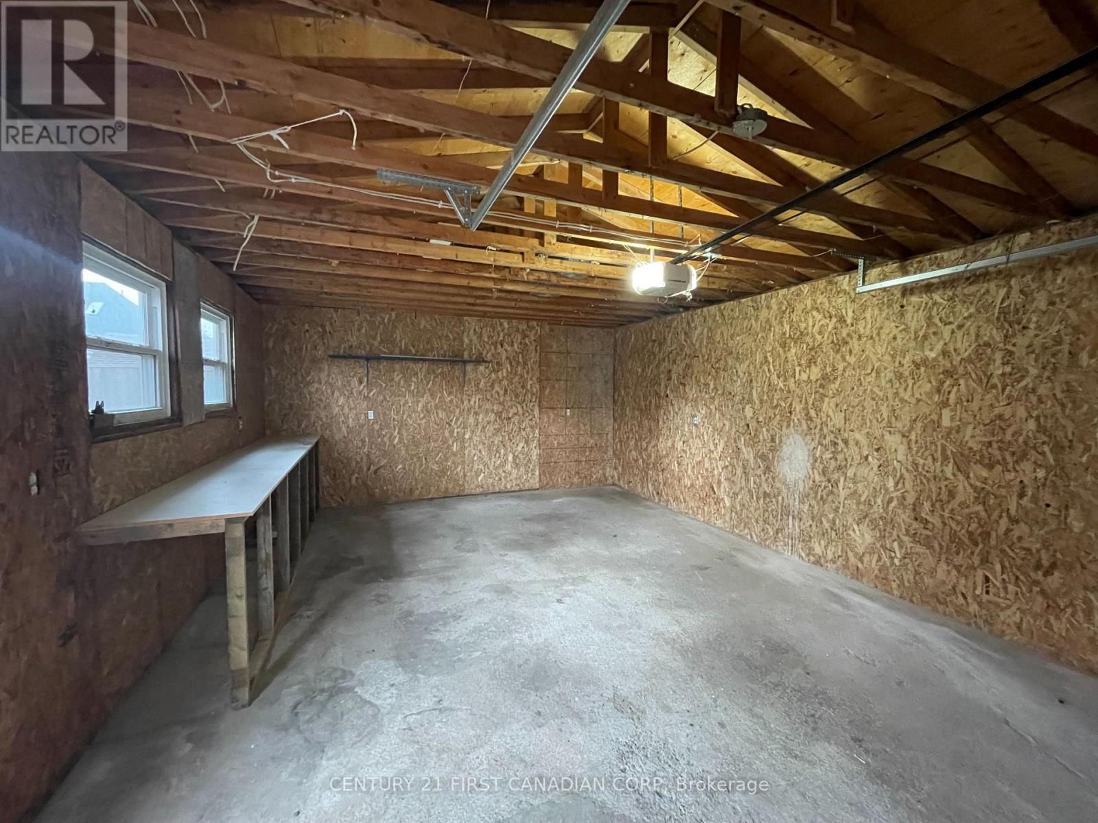 64 Edward Street, St. Thomas, ON - Indoor