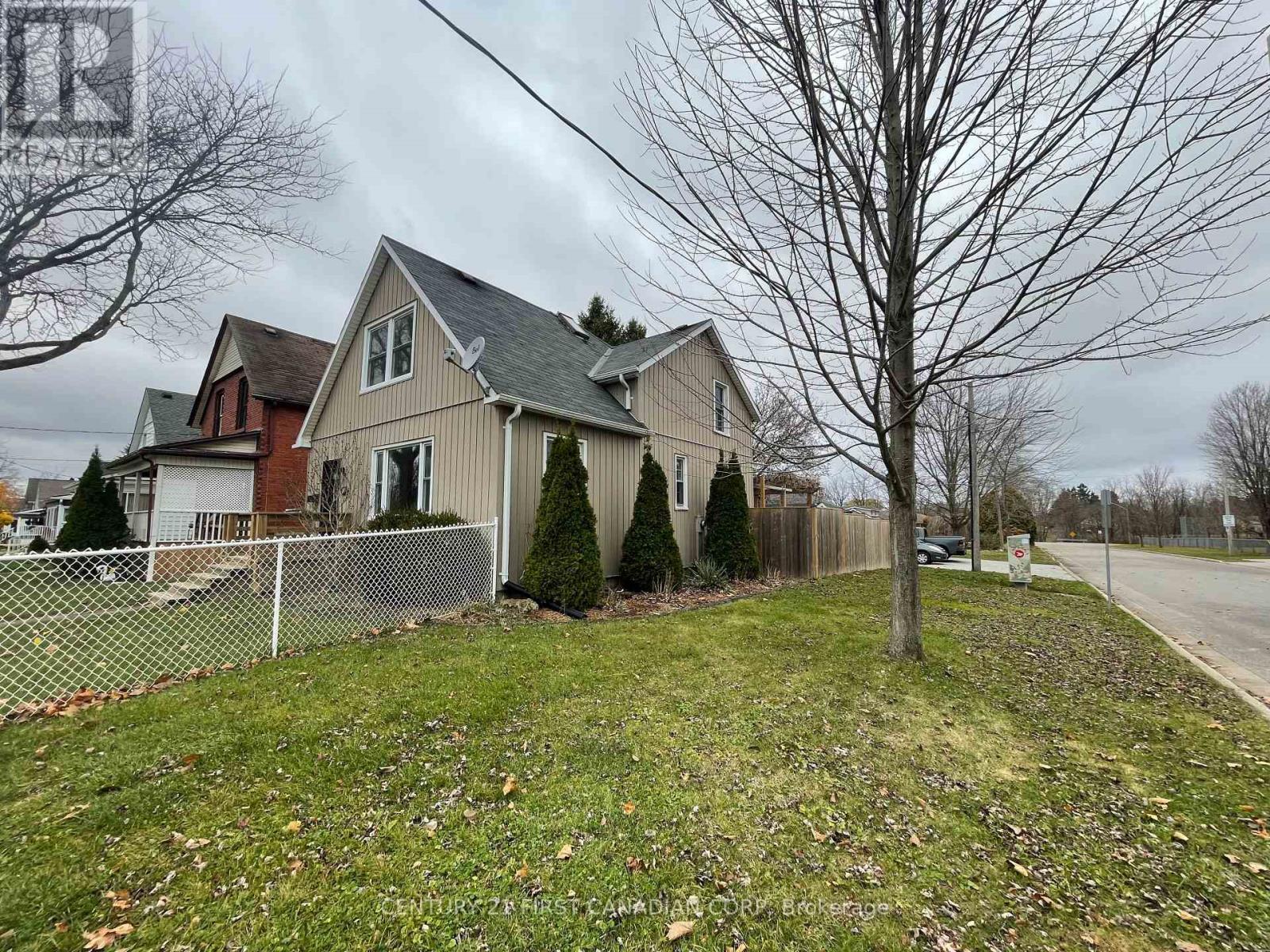 64 Edward Street, St. Thomas, ON - Outdoor