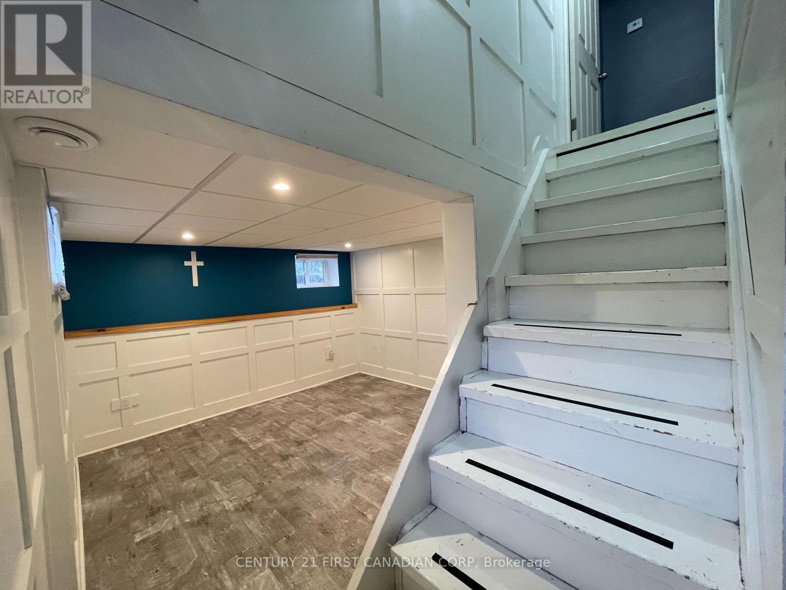 64 Edward Street, St. Thomas, ON - Indoor