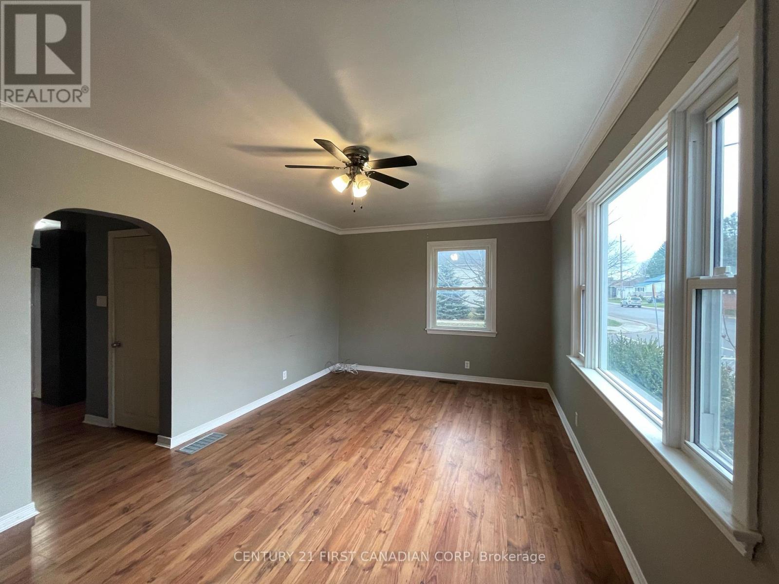 64 Edward Street, St. Thomas, ON - Indoor Photo Showing Other Room