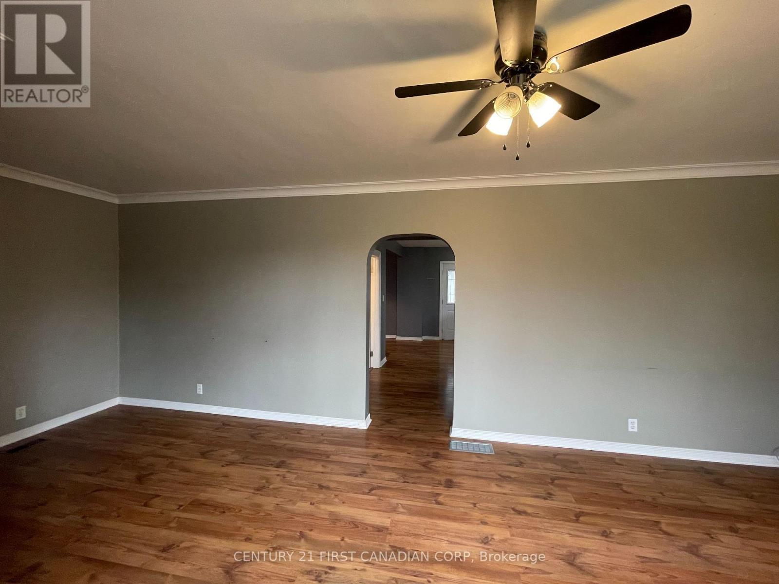 64 Edward Street, St. Thomas, ON - Indoor Photo Showing Other Room