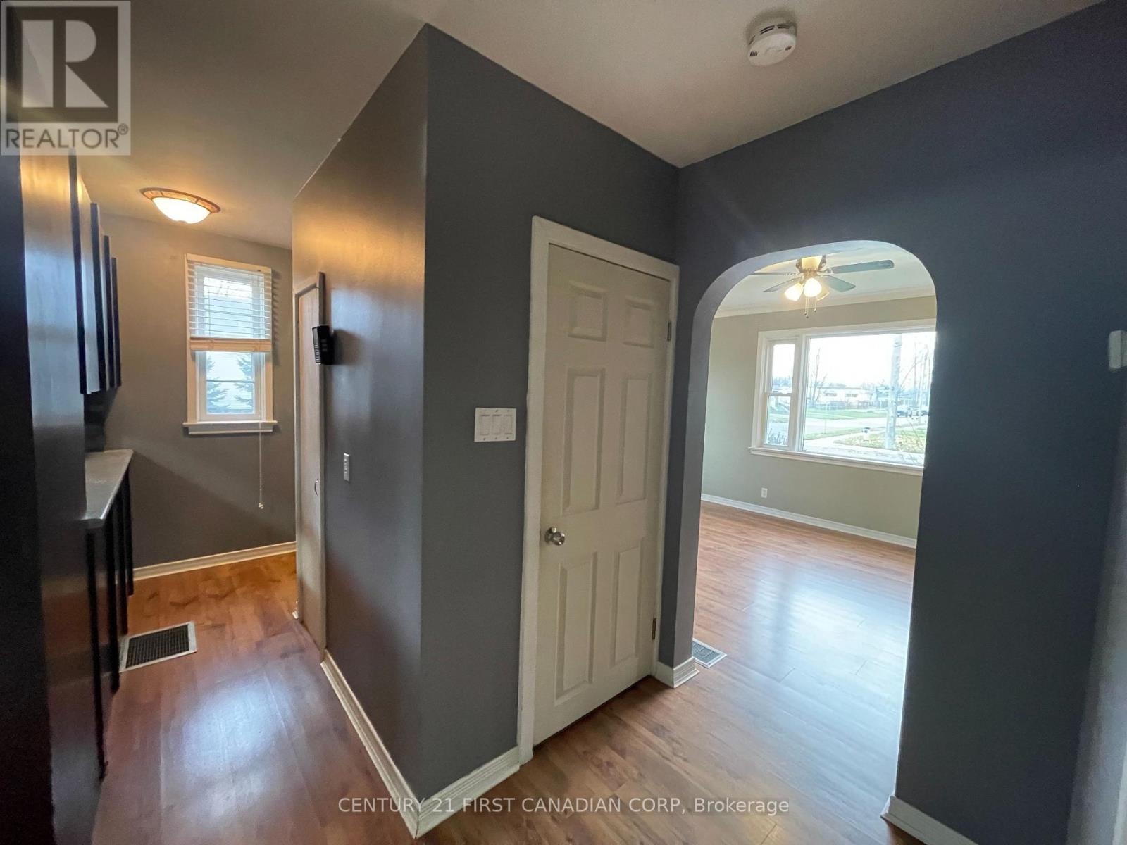 64 Edward Street, St. Thomas, ON - Indoor Photo Showing Other Room