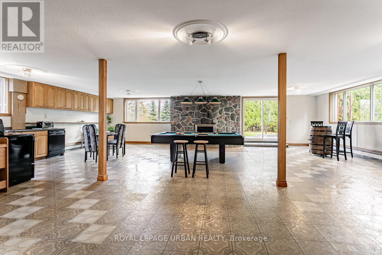 427371 25 Sideroad E, Mono, ON - Indoor