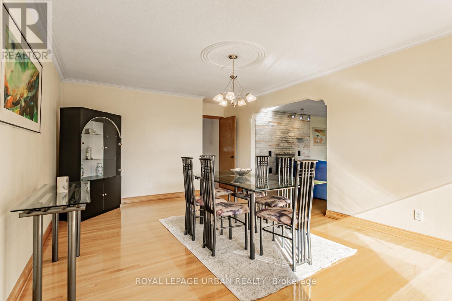 427371 25 Sideroad E, Mono, ON - Indoor Photo Showing Dining Room