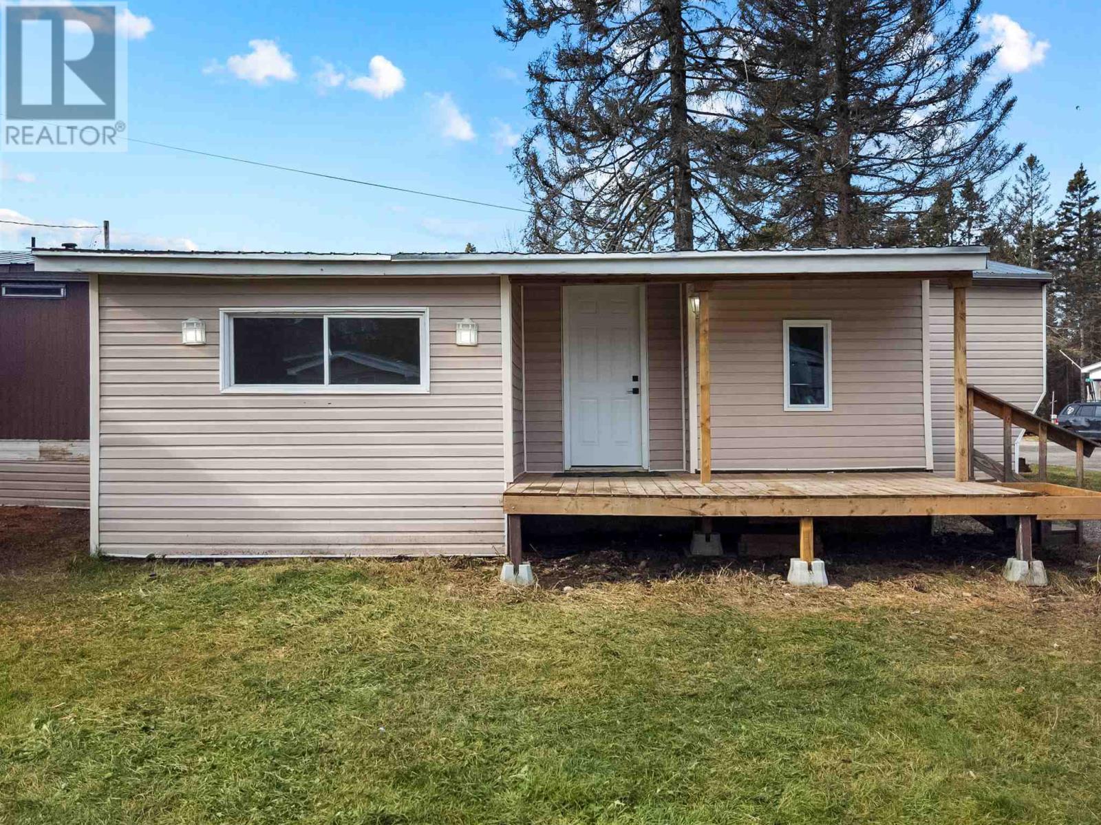 1 Cedar Ct, Heyden, ON - Outdoor With Deck Patio Veranda