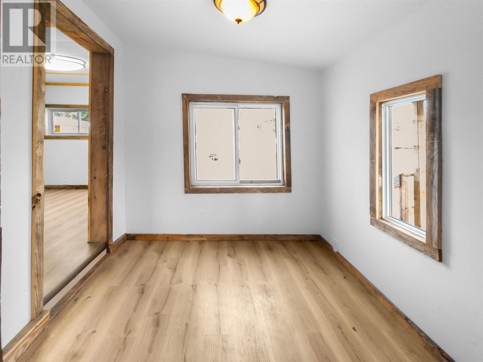 1 Cedar Ct, Heyden, ON - Indoor Photo Showing Other Room