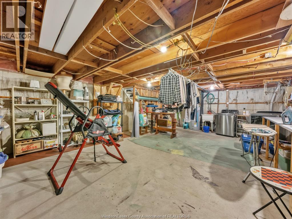 1246 Aire Place, Windsor, ON - Indoor Photo Showing Basement
