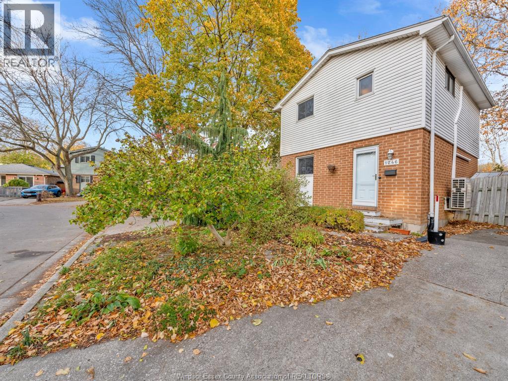 1246 Aire Place, Windsor, ON - Outdoor