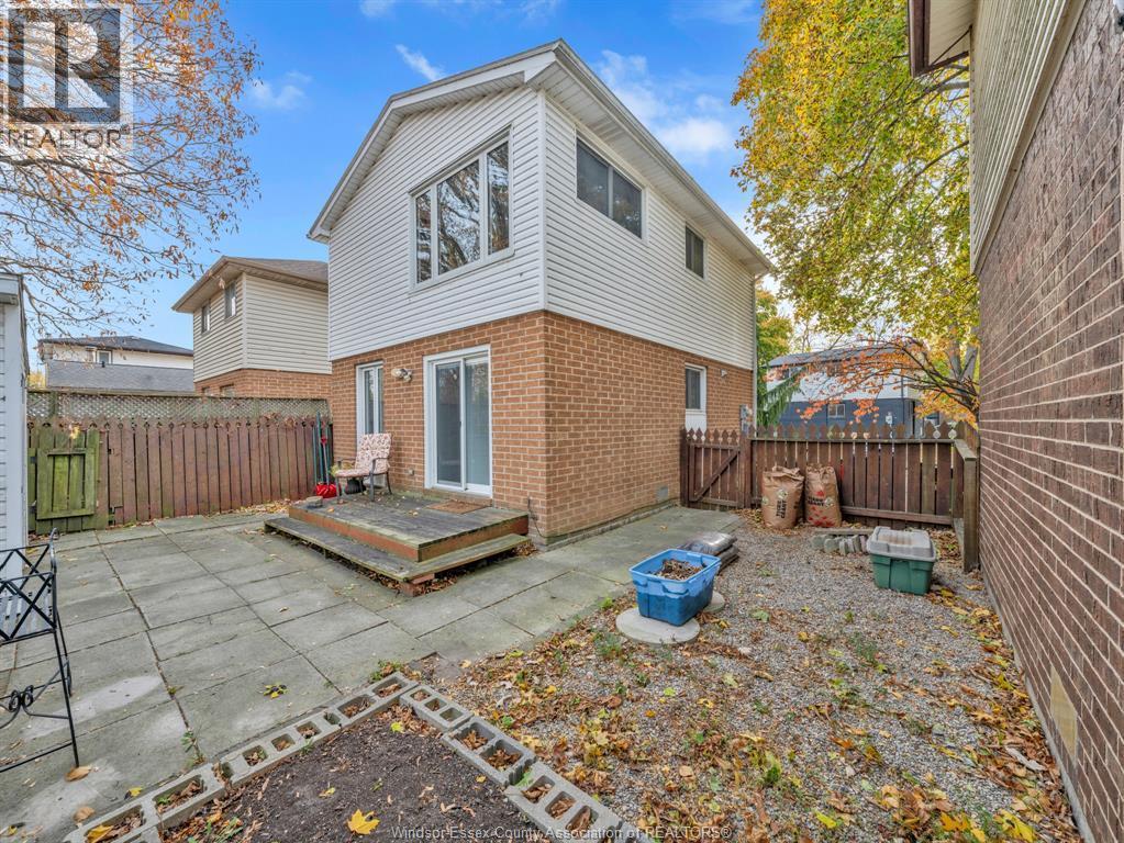 1246 Aire Place, Windsor, ON - Outdoor