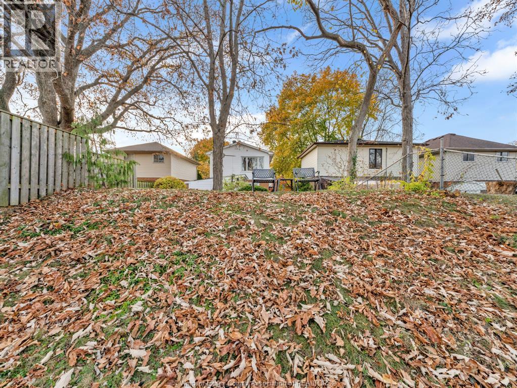 1246 Aire Place, Windsor, ON - Outdoor