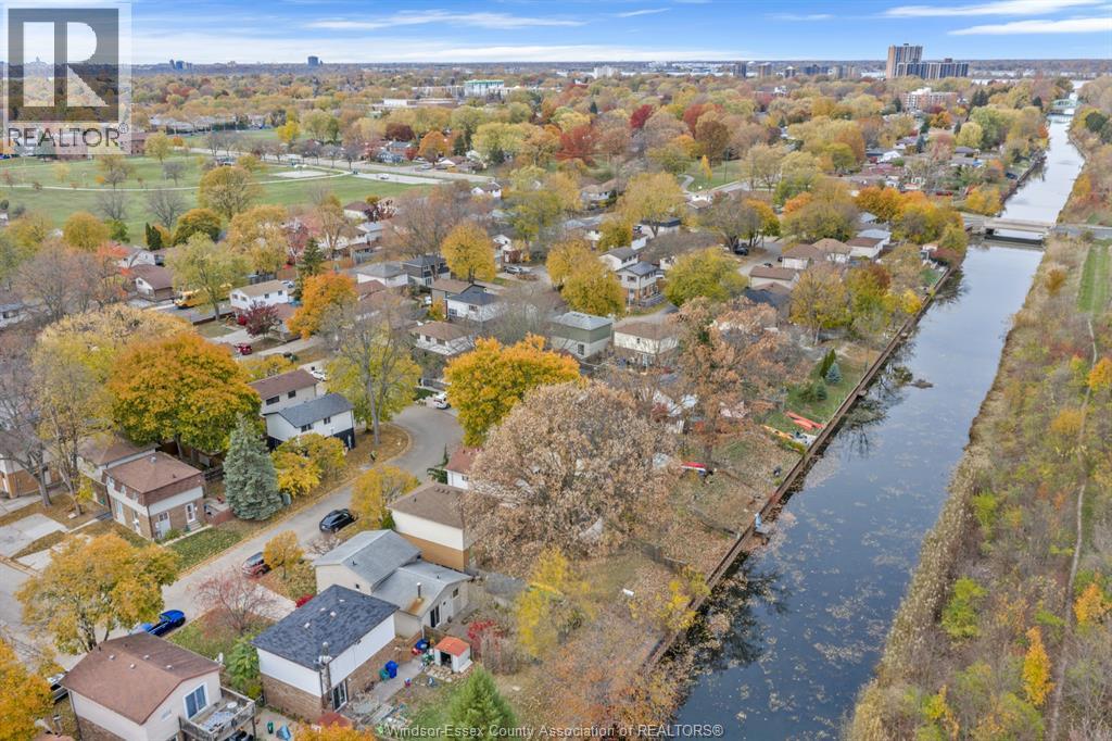 1246 Aire Place, Windsor, ON - Outdoor With View